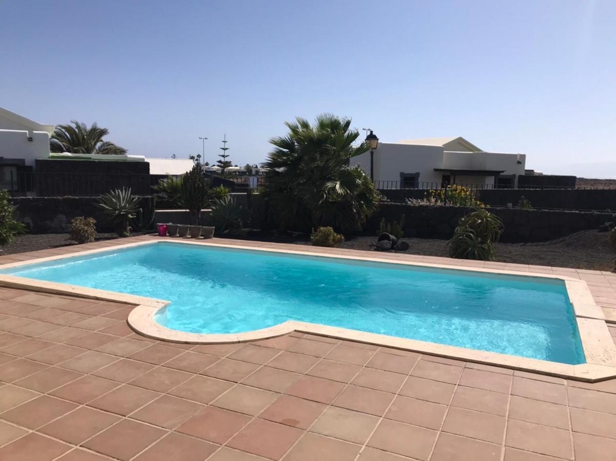 Villa Tania - Villa Independiente Con Piscina Privada Playa Blanca  Luaran gambar