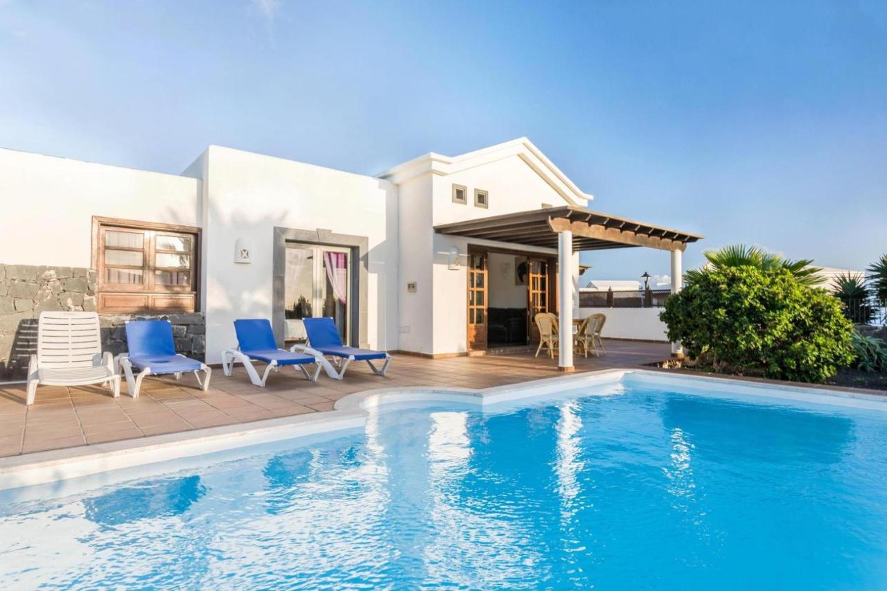 Villa Tania - Villa Independiente Con Piscina Privada Playa Blanca  Luaran gambar