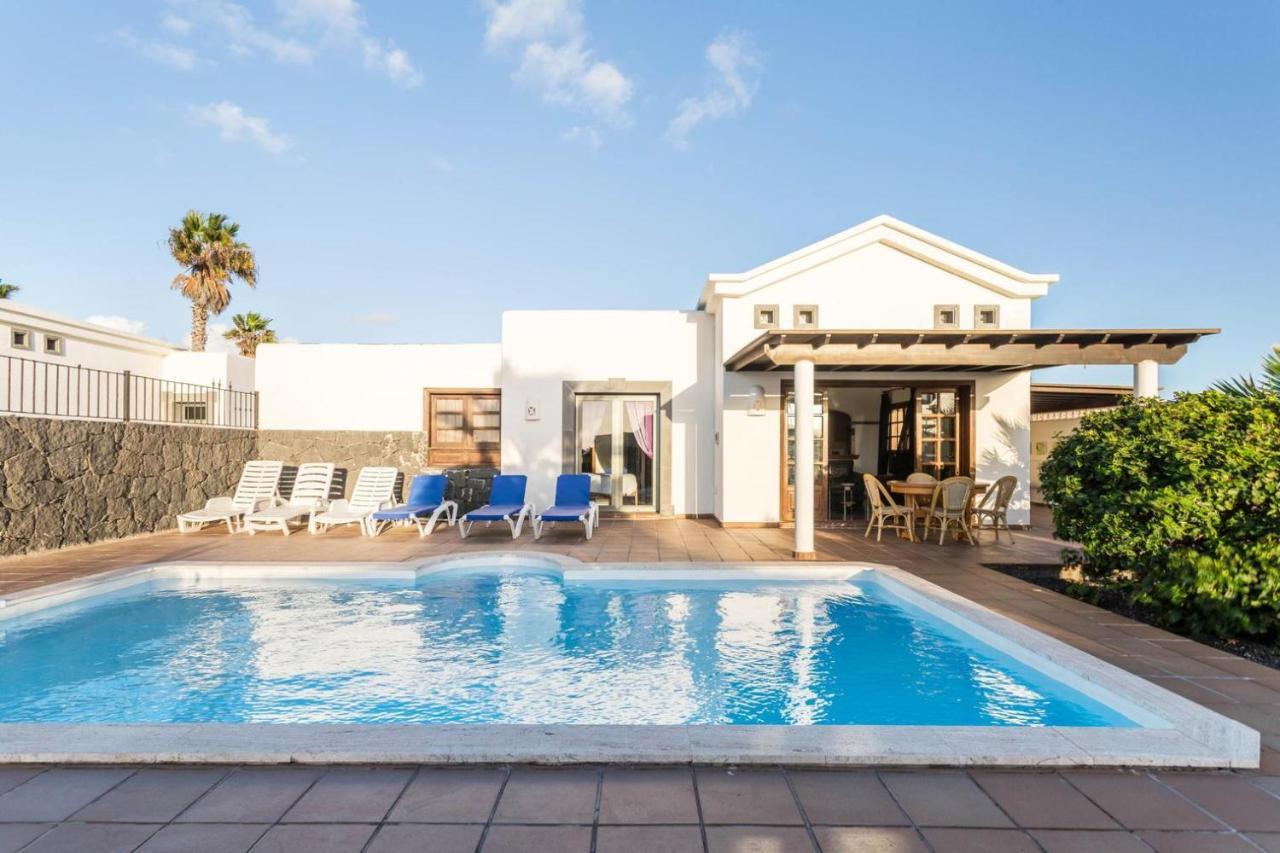 Villa Tania - Villa Independiente Con Piscina Privada Playa Blanca  Luaran gambar