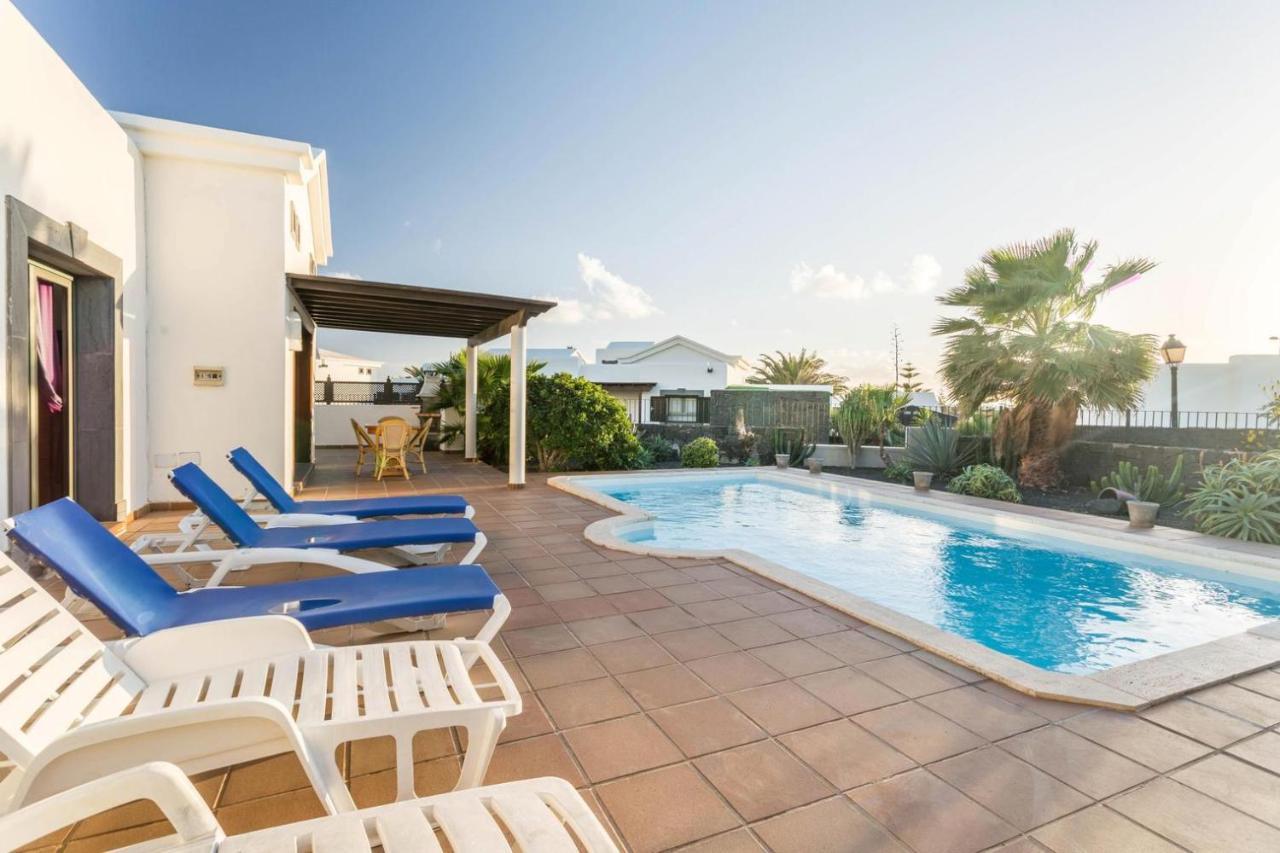Villa Tania - Villa Independiente Con Piscina Privada Playa Blanca  Luaran gambar